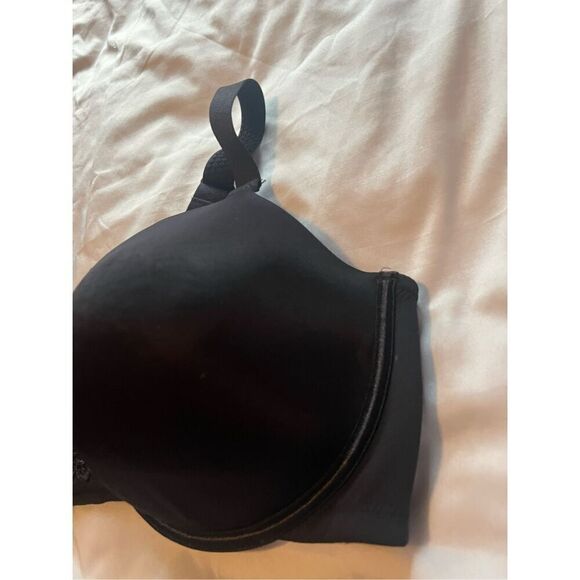 Vanity Fair Black Woman’s Bra Size 38DD - Picture 2 of 11